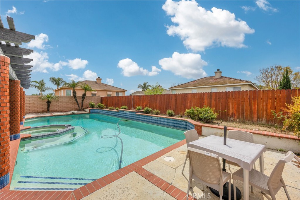 MLS #WS25153585 img 44