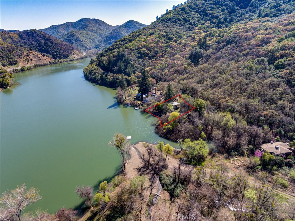 https://media.crmls.org/medias/b06e0f02-f284-47ba-a83c-0084842ecc9c.jpg?preset=X-Large