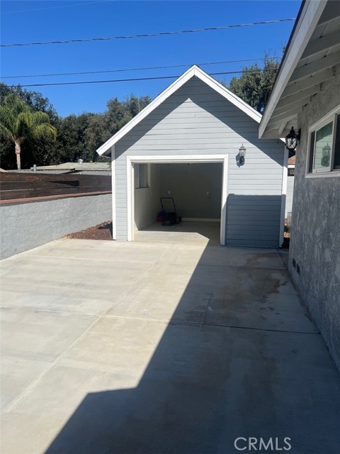 Detail Gallery Image 3 of 15 For 3035 Bautista, Riverside,  CA 92506 - 3 Beds | 2 Baths