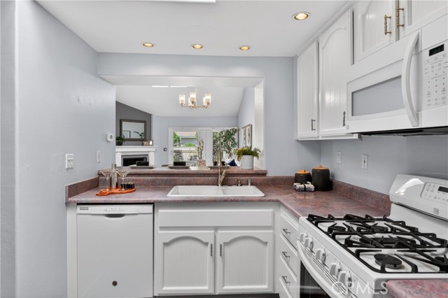 Detail Gallery Image 13 of 56 For 11 Park Vista, Irvine,  CA 92604 - 3 Beds | 2 Baths