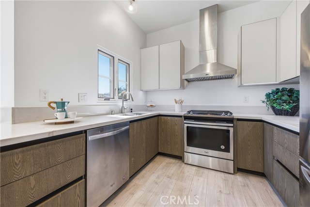 Detail Gallery Image 11 of 22 For 168 S Sierra Madre Blvd. #301,  Pasadena,  CA 91107 - 3 Beds | 2 Baths