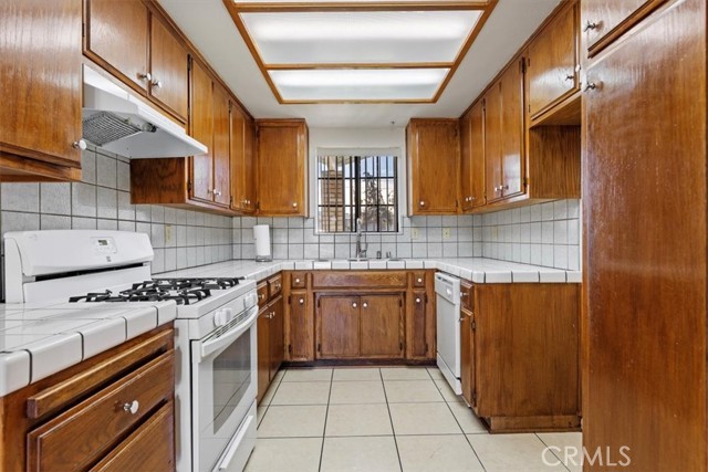 Detail Gallery Image 10 of 28 For 22230 Bogie Street, Tehachapi,  CA 93561 - 3 Beds | 2 Baths