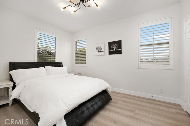 17 Crescent City, Irvine CA: https://media.crmls.org/medias/b07082ef-6c01-468a-9693-a69a75199f66.jpg