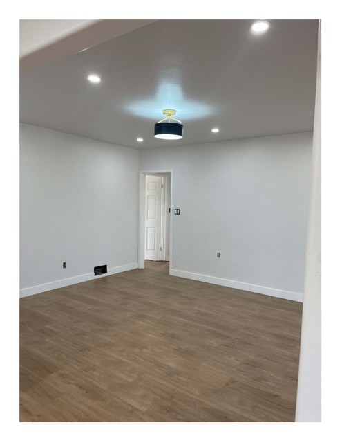 408 E Elm Street, Brea CA: https://media.crmls.org/medias/b070e306-11d4-44b1-bec2-8dd1c2e5d6d5.jpg
