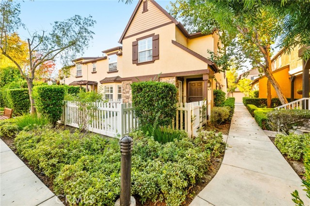 43 Three Vines Court, Ladera Ranch CA: https://media.crmls.org/medias/b070ef94-b0e8-4b29-809c-9431a735a136.jpg