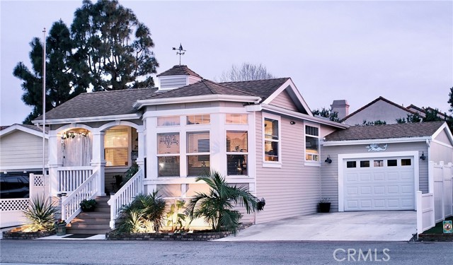 Detail Gallery Image 2 of 25 For 20701 Beach Bld #252,  Huntington Beach,  CA 92648 - 3 Beds | 2 Baths