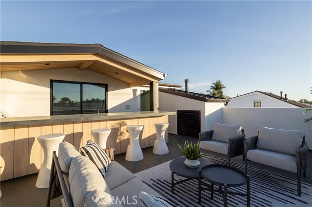 Detail Gallery Image 15 of 22 For 519 1/2 Narcissus Ave #B,  Corona Del Mar,  CA 92625 - 2 Beds | 2/1 Baths