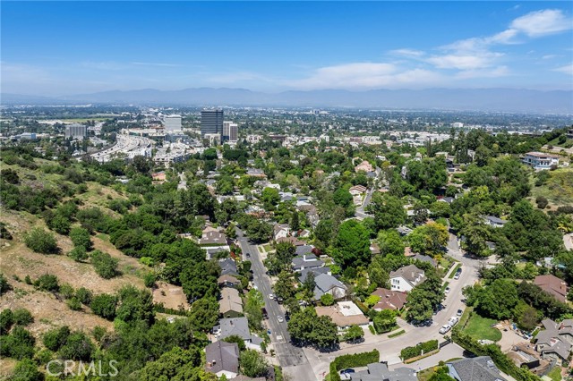 Detail Gallery Image 21 of 21 For 4057 Woodcliff Rd, Sherman Oaks,  CA 91403 - 3 Beds | 2/1 Baths