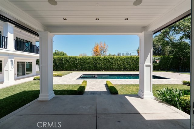 Detail Gallery Image 35 of 59 For 20701 Dumont St, Woodland Hills,  CA 91364 - 8 Beds | 9 Baths