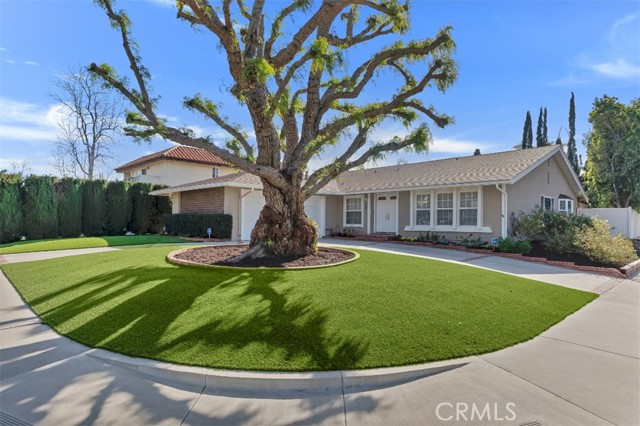 Detail Gallery Image 2 of 39 For 20828 Bermuda St, Chatsworth,  CA 91311 - 4 Beds | 2 Baths