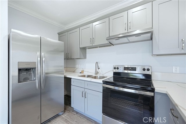 Detail Gallery Image 49 of 56 For 334 Anita Dr, Pasadena,  CA 91105 - 6 Beds | 5 Baths