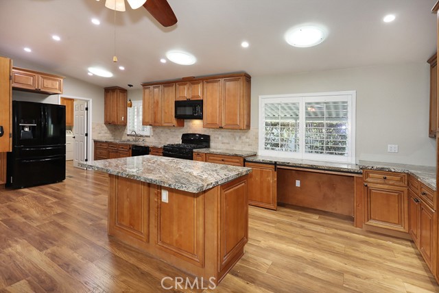 Detail Gallery Image 4 of 47 For 61 Saddleback Rd, Tustin,  CA 92780 - 3 Beds | 2 Baths