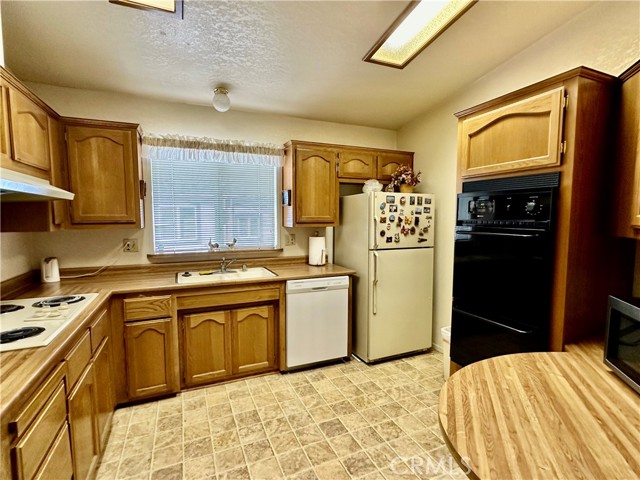 Detail Gallery Image 6 of 32 For 24414 University Ave #71,  Loma Linda,  CA 92354 - 2 Beds | 2 Baths