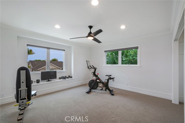 21192 Richmond Circle, Huntington Beach CA: https://media.crmls.org/medias/b072c244-dcc1-46df-bed2-493db7f5d2f7.jpg