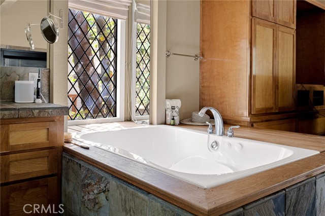 Detail Gallery Image 44 of 64 For 951 Osprey, Lake Arrowhead,  CA 92352 - 4 Beds | 4 Baths