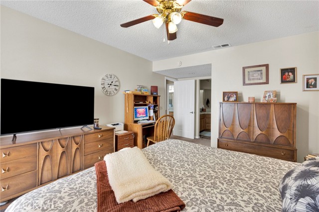 Detail Gallery Image 19 of 44 For 11556 Winifred Dr, Apple Valley,  CA 92308 - 2 Beds | 2 Baths