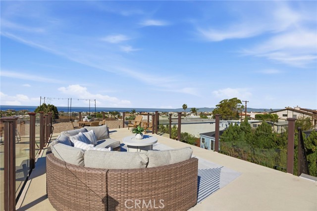 Detail Gallery Image 30 of 63 For 1001 2nd, Hermosa Beach,  CA 90254 - 5 Beds | 3/1 Baths