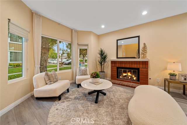Detail Gallery Image 6 of 44 For 222 Monroe #82, Irvine,  CA 92620 - 3 Beds | 2/1 Baths