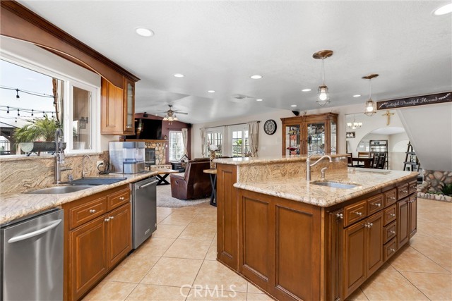 35225 Crystal Street, Yucaipa CA: https://media.crmls.org/medias/b0754851-6725-4cd6-9c51-d8638e164c64.jpg
