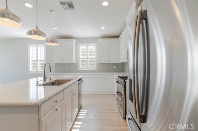 Detail Gallery Image 7 of 25 For 44122 51st St, Lancaster,  CA 93536 - 3 Beds | 2 Baths