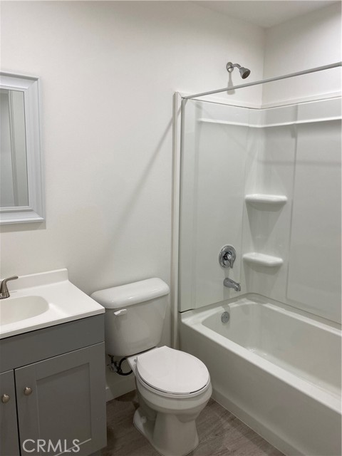 Detail Gallery Image 9 of 9 For 1432 1/2 E 20th St, Los Angeles,  CA 90011 - 5 Beds | 4 Baths