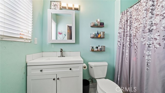 Detail Gallery Image 10 of 16 For 535 Oak Manor Dr, Ukiah,  CA 95482 - 4 Beds | 2 Baths