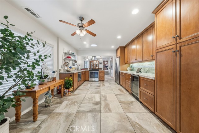 Detail Gallery Image 12 of 59 For 195 Knoll, Big Bear Lake,  CA 92315 - 5 Beds | 4 Baths