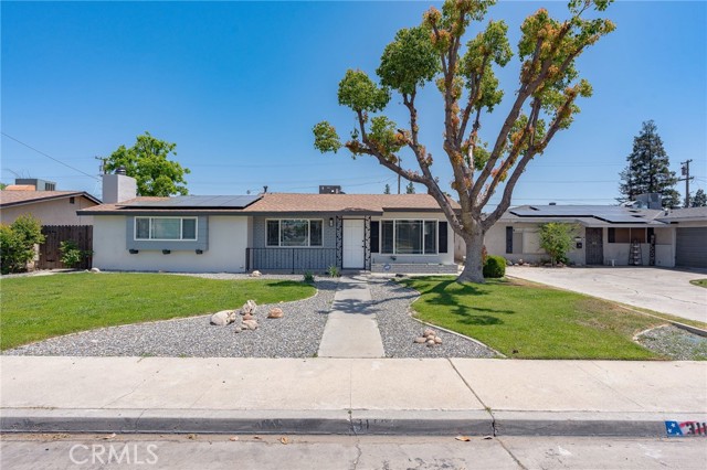 Detail Gallery Image 1 of 1 For 3112 Leonard St, Bakersfield,  CA 93304 - 3 Beds | 2 Baths