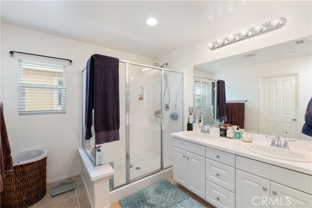 28833 Barn Swallow Way, Murrieta CA: https://media.crmls.org/medias/b0786aaa-70d8-444e-99a0-d55b9088f879.jpg