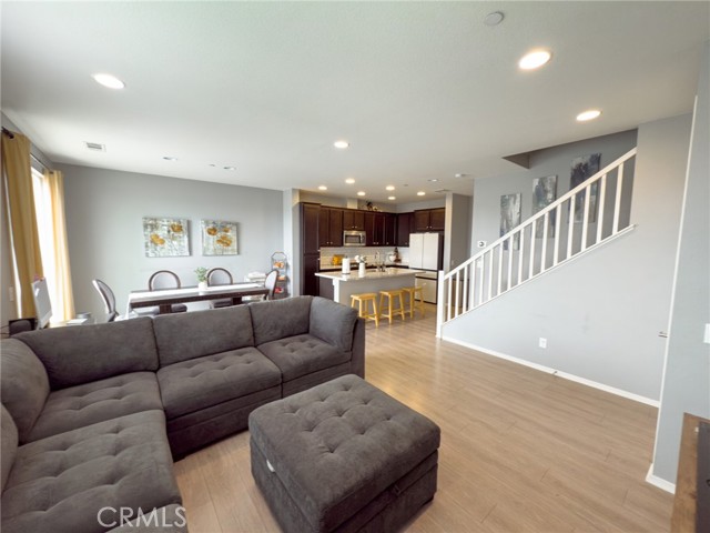 5485 San Roberto, San Diego CA: https://media.crmls.org/medias/b07a5987-f85b-44d5-9a10-91c8e8470ea4.jpg