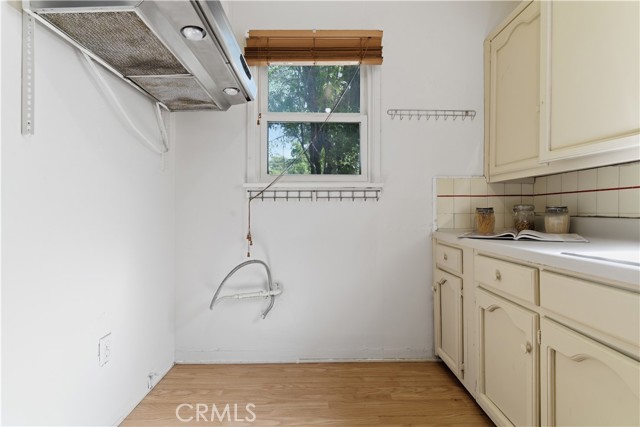 Detail Gallery Image 15 of 25 For 2004 Echo Park Ave, Los Angeles,  CA 90026 - 6 Beds | 3 Baths