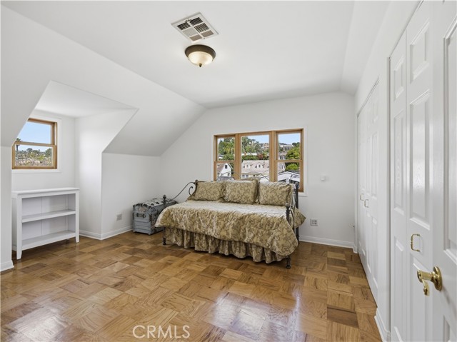 Detail Gallery Image 8 of 12 For 11614 Ostrom, Granada Hills,  CA 91344 - 4 Beds | 2 Baths