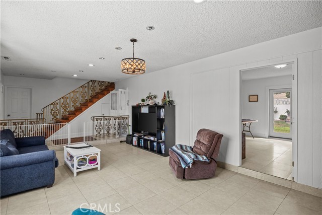 11432 Pollard Drive, Garden Grove CA: https://media.crmls.org/medias/b07b0889-b588-42b7-8603-554799ececdb.jpg