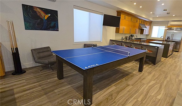 Detail Gallery Image 12 of 24 For 237 1st St, Huntington Beach,  CA 92648 - 4 Beds | 3/2 Baths