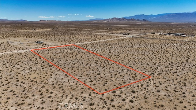 Detail Gallery Image 7 of 11 For 727 Harrod, Lucerne Valley,  CA 92356 - – Beds | – Baths