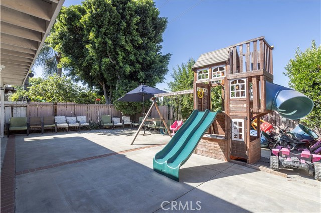 Detail Gallery Image 25 of 38 For 11965 Terra Bella St #8,  Sylmar,  CA 91342 - 4 Beds | 2/1 Baths