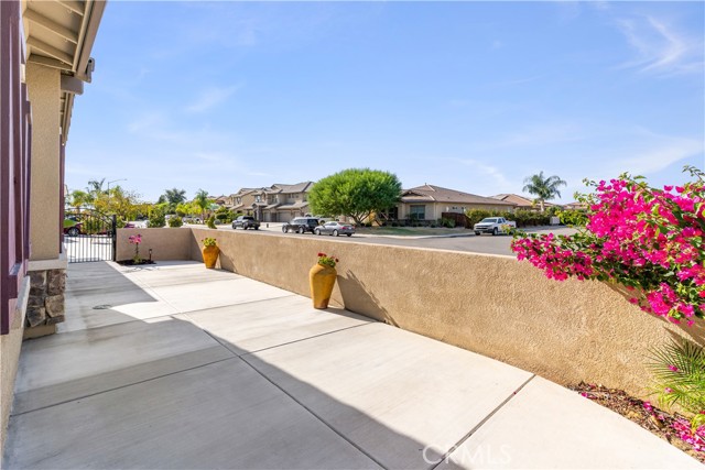 Detail Gallery Image 8 of 43 For 9119 Claro De Luna Dr, Bakersfield,  CA 93314 - 4 Beds | 2/1 Baths