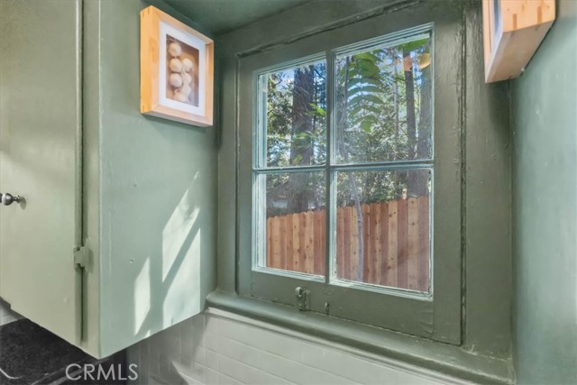 650 Rose Hill, Crestline, CA 92325