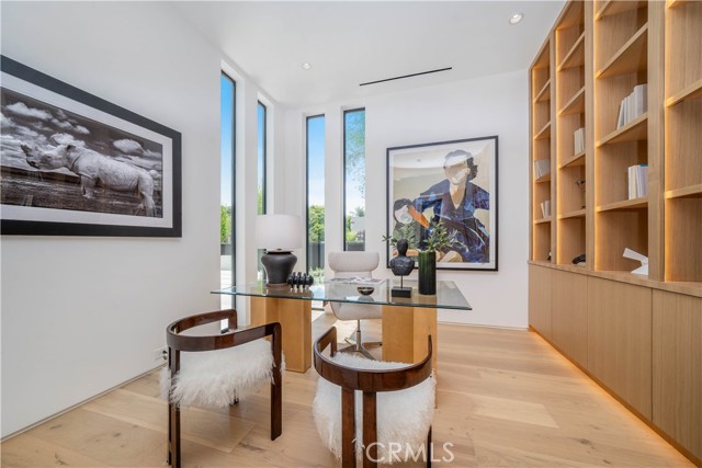 Detail Gallery Image 27 of 62 For 15457 Valley Vista Bld, Sherman Oaks,  CA 91403 - 6 Beds | 6/1 Baths