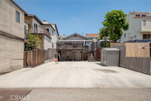 865 Loma Drive, Hermosa Beach, California 90254, 2 Bedrooms Bedrooms, ,1 BathroomBathrooms,Residential,Sold,Loma,SB22119464