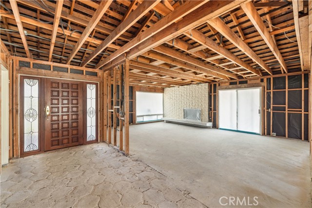 Detail Gallery Image 7 of 14 For 807 Aldebaran Cir, Newport Beach,  CA 92660 - 6 Beds | 3/1 Baths