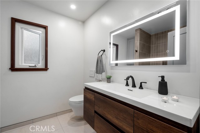 7424 W 85th Street, Los Angeles CA: https://media.crmls.org/medias/b07f357c-fae7-460c-89bc-491e7107c671.jpg