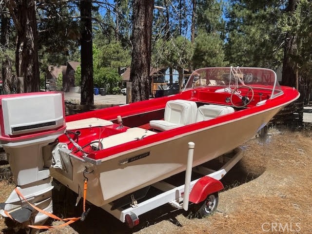 833 Brier Trail, Big Bear Lake CA: https://media.crmls.org/medias/b0800786-9dc1-4b48-b04c-9c2cbc91c9af.jpg