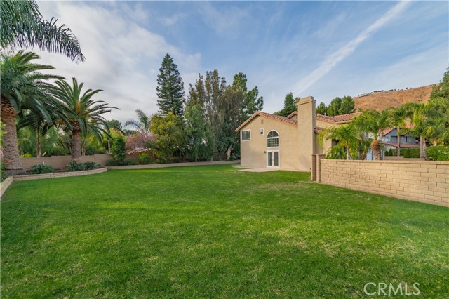 Detail Gallery Image 10 of 44 For 5545 Leafy Meadow Ln, Yorba Linda,  CA 92887 - 4 Beds | 3 Baths