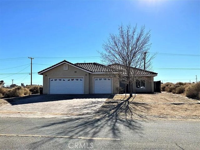 7666 Poppy Boulevard, California City CA: https://media.crmls.org/medias/b08196be-8750-4901-8a7f-5a8f3bc4e058.jpg