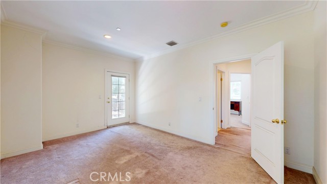Detail Gallery Image 40 of 49 For 11054 Plainview Ave, Tujunga,  CA 91042 - 5 Beds | 3/1 Baths