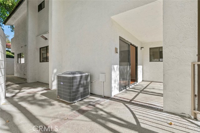 Detail Gallery Image 25 of 66 For 1321 Greenbriar, Glendale,  CA 91207 - 4 Beds | 3/1 Baths