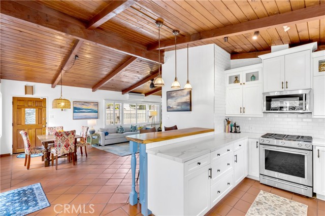24932 La Cresta Drive, Dana Point CA: https://media.crmls.org/medias/b0822238-7e99-40e4-ae8f-fa6fb4043dab.jpg
