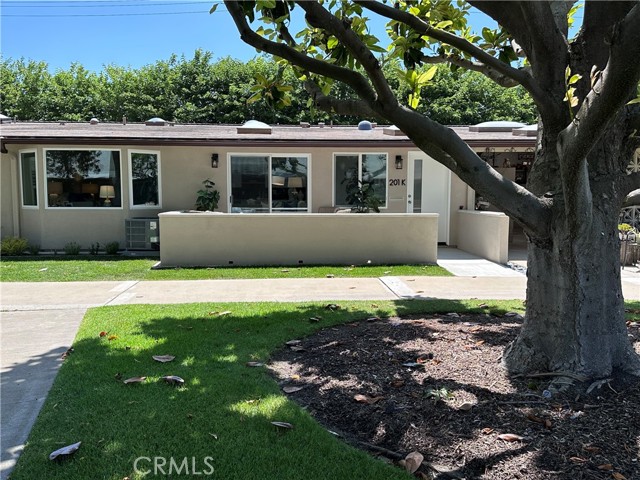 13361 El Dorado, Seal Beach CA: https://media.crmls.org/medias/b0822d68-5c8f-47cb-984e-f9b9f7966b0d.jpg
