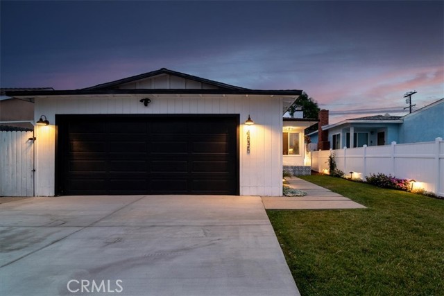 4836 W 134th Place, Hawthorne CA: https://media.crmls.org/medias/b082cc1b-3356-4d6e-9aac-effeb3e8e5e8.jpg